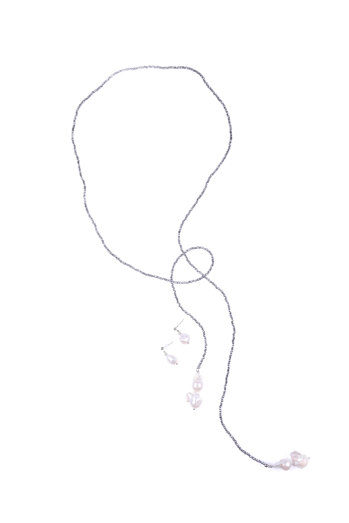 Secret Plata Doble. Collar largo de Hematita y Perla cultivada